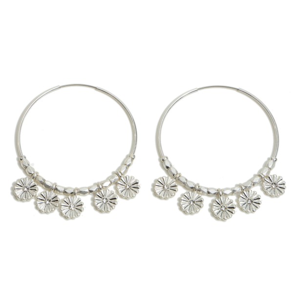 Flower Beaded Hoop Earrings in a Worn Finish.

- Flower's approximately 1cm 
- Approximately 2" in Hoop Diameter 
- Approximately 2" in Length