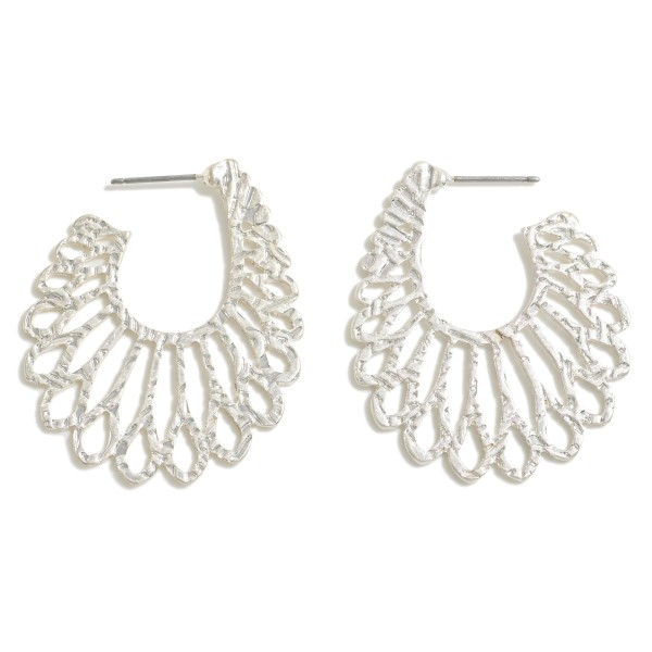 Metal Filigree Drop Earrings 

- Approximately 1.5" L