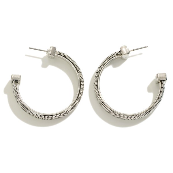 Metal Omega Chain Link Hoop Earrings

- Approximately 1.5" D