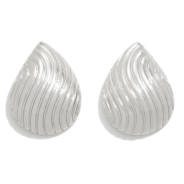 Wavy Shell Teardrop Stud Earring

- Approximately 1" L