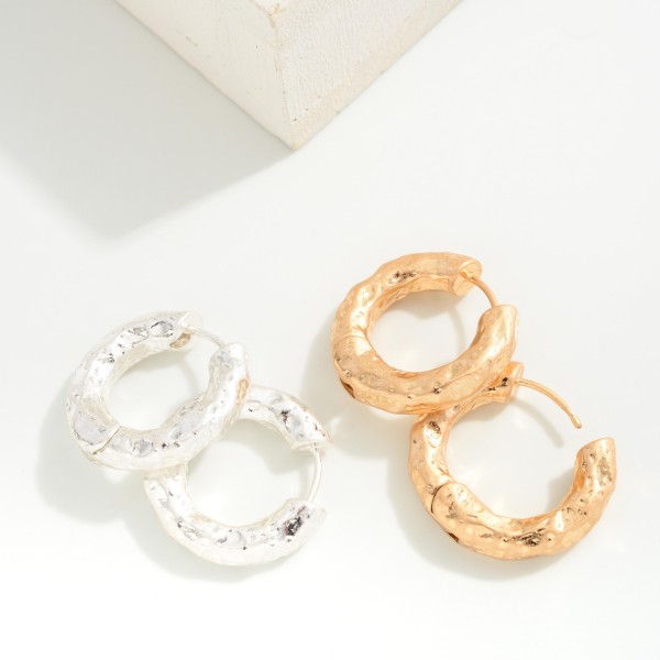 Dimpled Metal Hinged Huggie Hoop Earring 

- Approximately 0.75" L