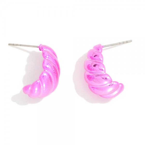 Wholesale metallic Scalloped Post Drop Earrings L