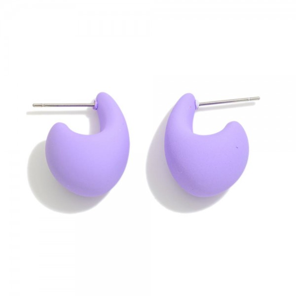 Matte Finish Teardrop Huggie Hoop Earrings

- .25" D