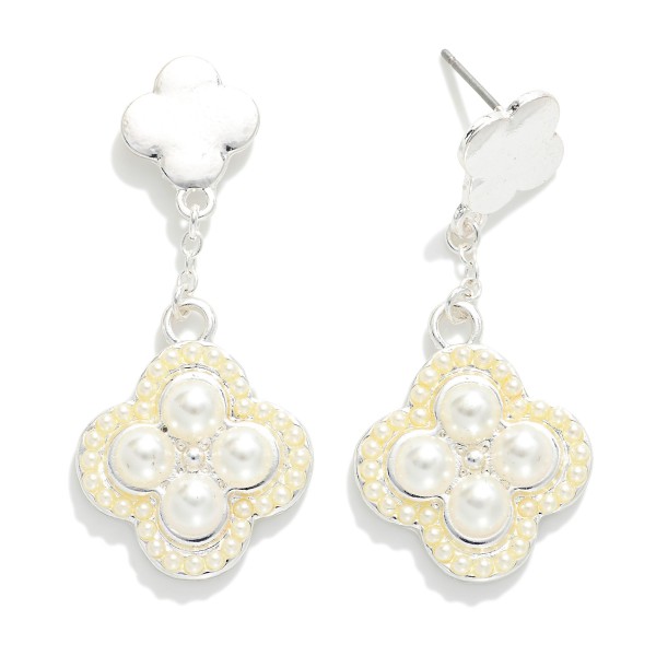 Wholesale metal Clover Post Drop Earrings Chain Linked Pearl Studded Clover L Hy