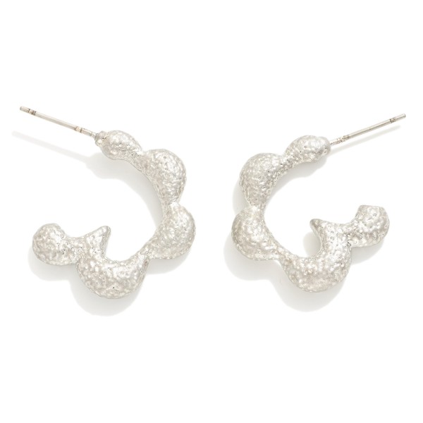 Wholesale textured Metal Flower Outline Hoop Earrings D