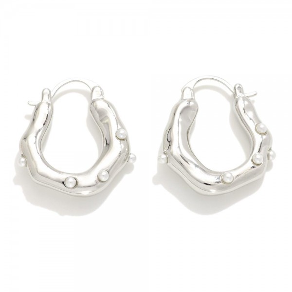 Wholesale do Everything Love Wavy Metal Hoop Earrings Pearl Stud Details Brass B