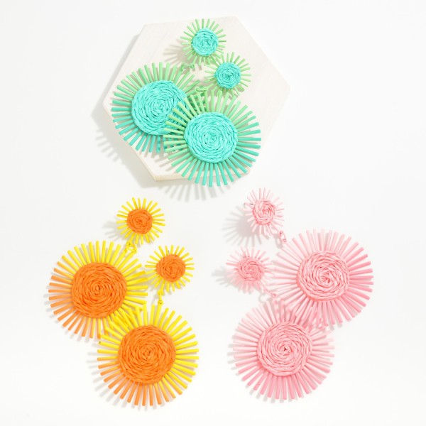 Linked Metal Gradient Sunburst Drop Earrings With Straw Detail

- Approximately 3.5" L