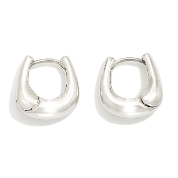 Wholesale dainty Rounded Square Hinged Huggie Hoop Earrings D