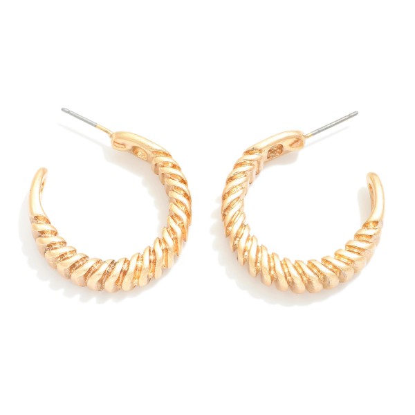 Wholesale stacked Metal Ridges Hoop Earrings D