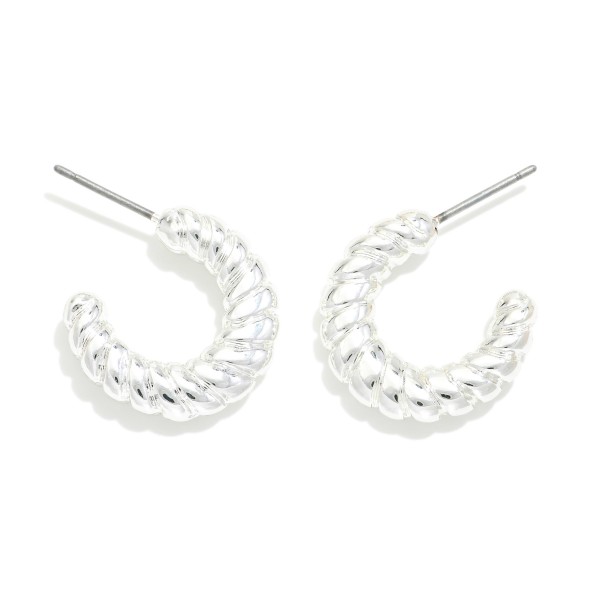 Wholesale twisted Metal Huggie Hoop Earrings D
