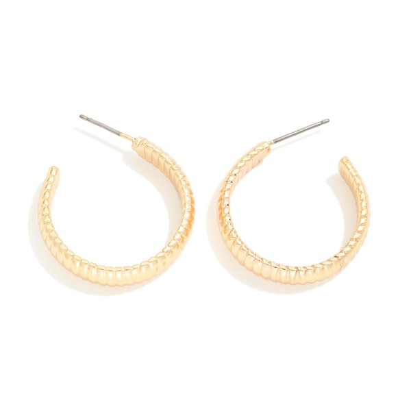 Wholesale ribbed Metal Hoop Earrings D