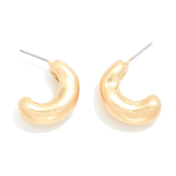 Wholesale worn Pinched Metal Hoop Earrings D