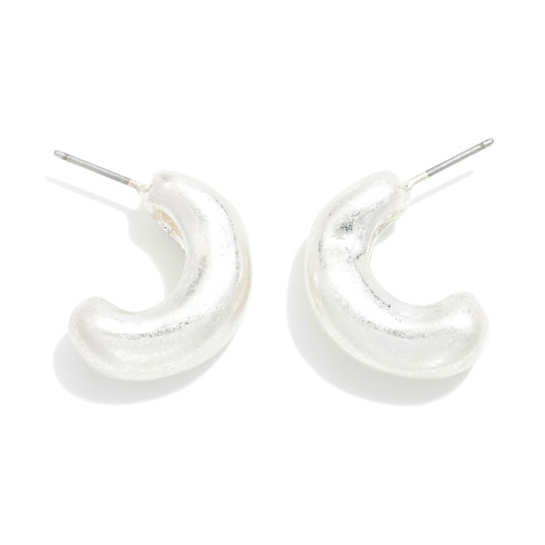 Wholesale worn Pinched Metal Hoop Earrings D
