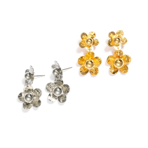 Linked Metal Tone Flowers Post Drop Earrings
- Approximately 1.25" L