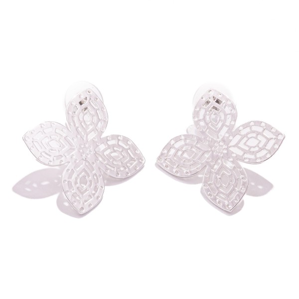 Wholesale metal Clover Post Drop Earrings Cut Out Details L