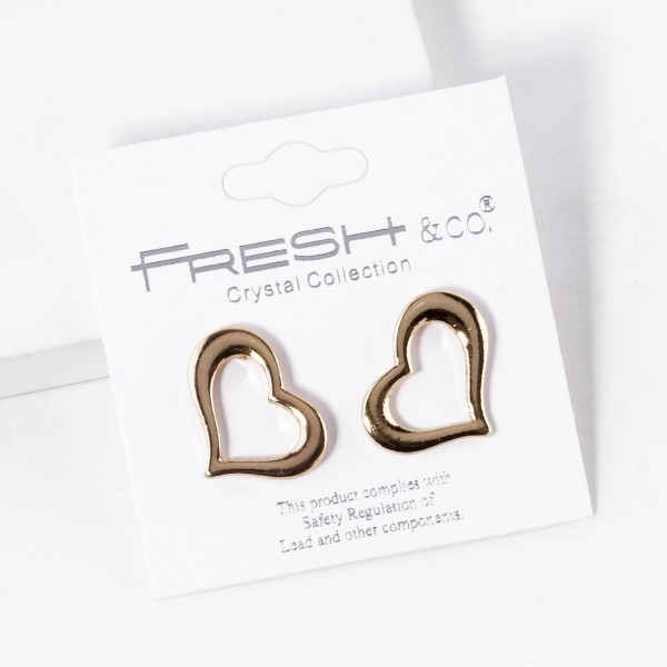 Wholesale hollow Heart Stud Earrings L
