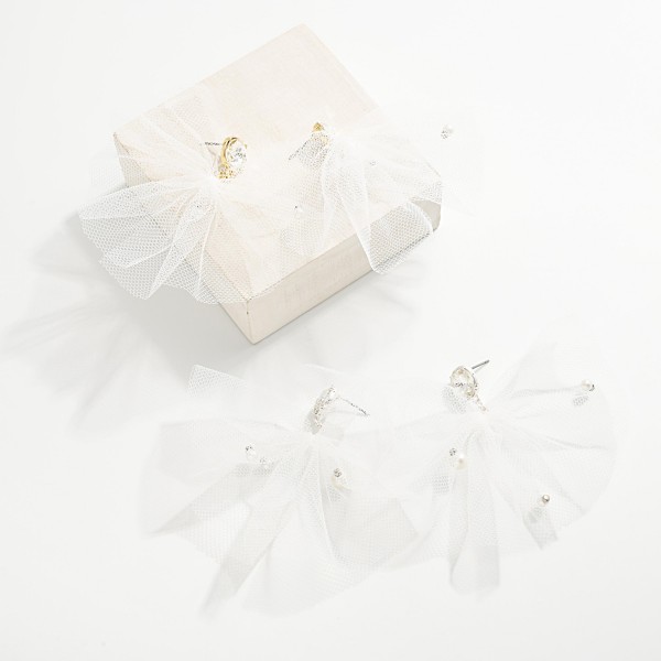 Rhinestone Post Drop Earrings Featuring Mesh & Pearl Accent
- Approximately 2.5" L