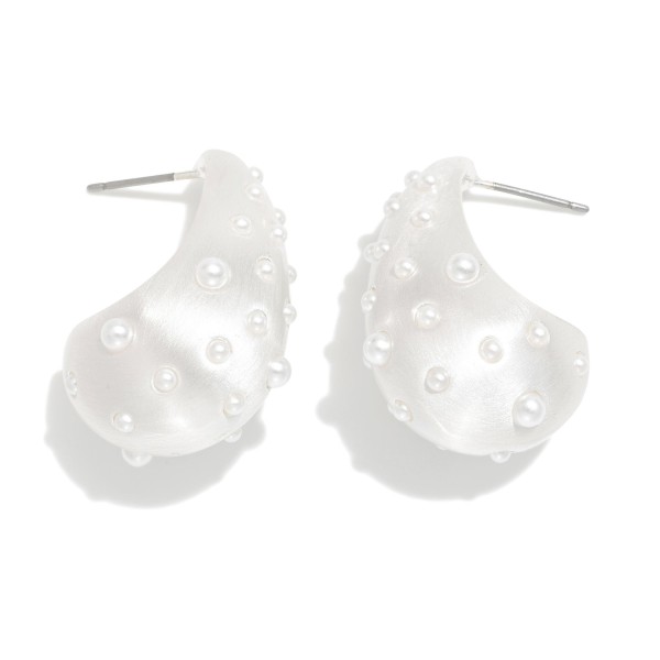 Wholesale metal Teardrop Post Drop Earrings Pearl Details L