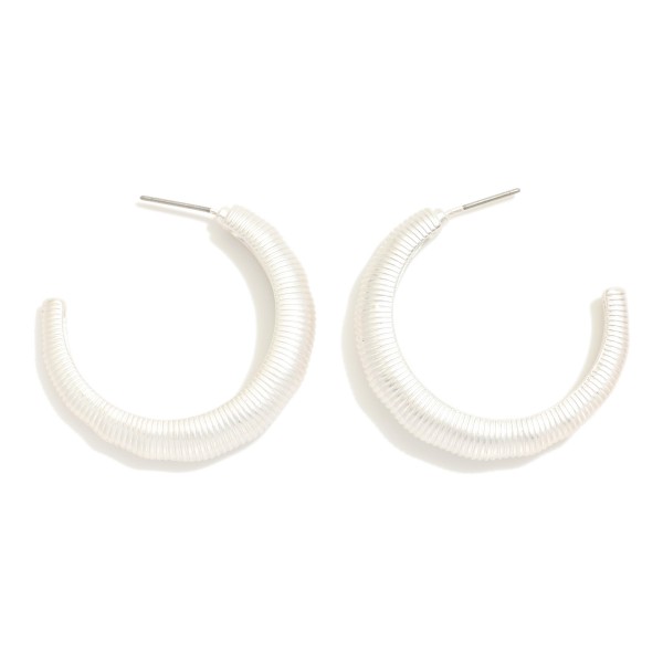 Wholesale metal Ribbed Tapered Hoop Earrings D