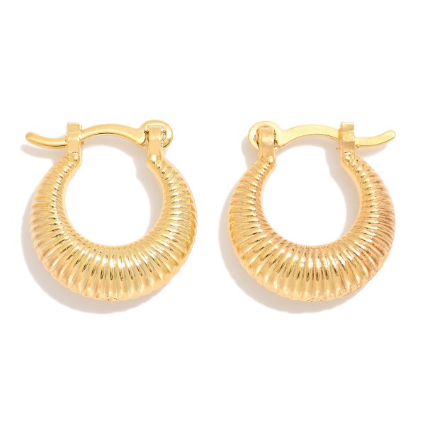 Wholesale tapered Ribbed Hoop Earrings D k Gold Hypoallergenic Made Brazil