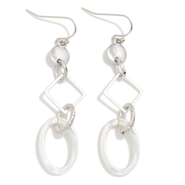 Chain Linked Metal Tone Geometric Shapes Drop Earrings 

- Approximately 2.25" L