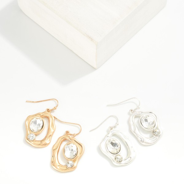 Hammered Metal Abstract Geometric Shape Drop Earrings Featuring Rhinestone Detail 

- Approximately 1.5" L
