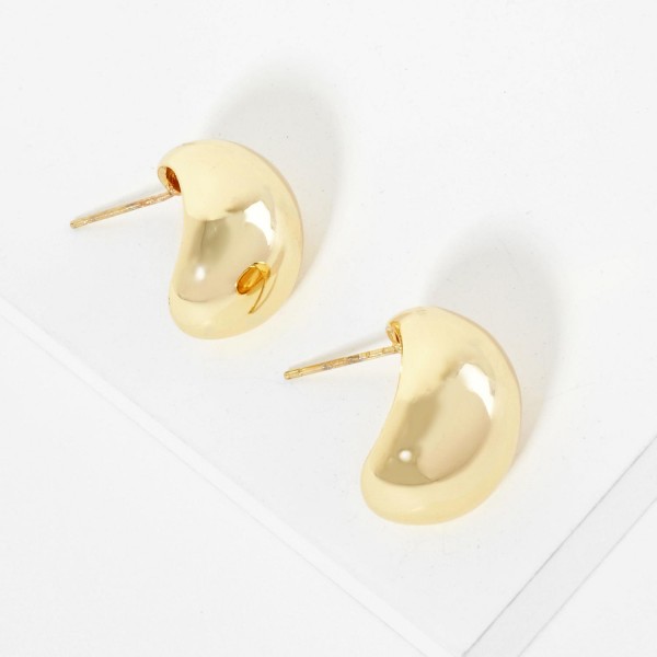 Chunky Metal Tone Half Hoop Earrings 

- Gold Dipped
- Approximately .75" L