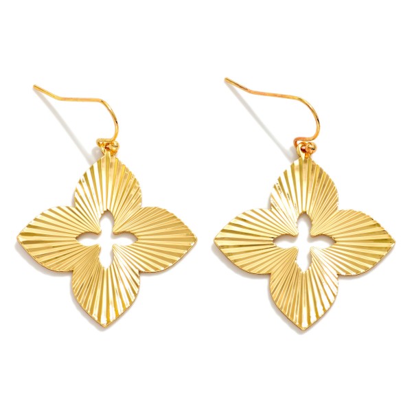 Ribbed Metal Tone Clover Drop Earrings 

- Approximately 1.25" L