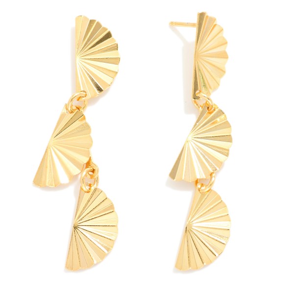 Linked Metal Tone Drop Earrings Featuring Gold Tone Fans   

- Approximately 2.75" D
- 18k Gold Filled
- Hypoallergenic
- Made In Brazil