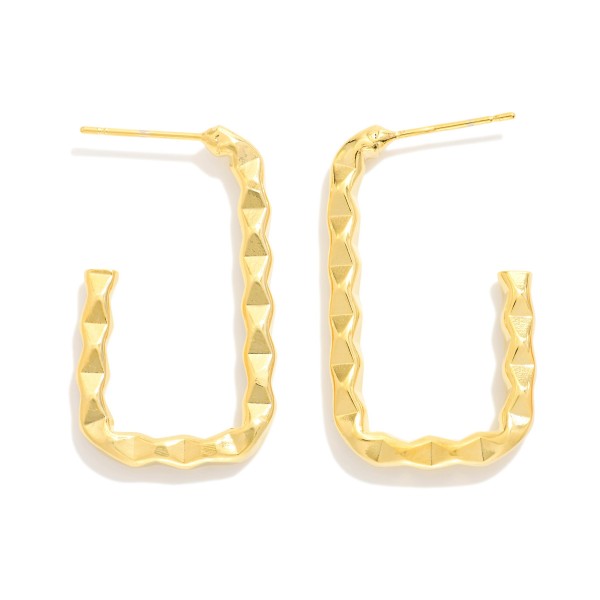 Textured Gold Tone Squared Drop Earring

- Approximately 1.25" L
- 18k Gold Filled
- Hypoallergenic
- Made In Brazil