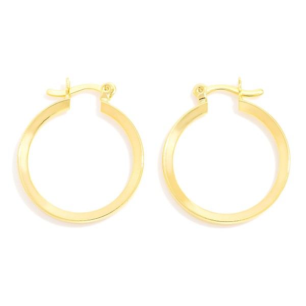 Gold Tone Square Tube Hoop Earrings

- Approximately .75" D
- 18k Gold Filled
- Hypoallergenic
- Made In Brazil

