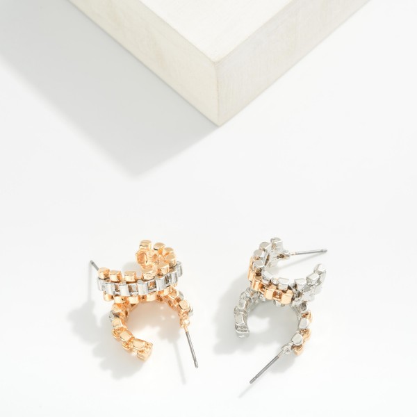 Metal Tone Chain Link Hoop Earrings 