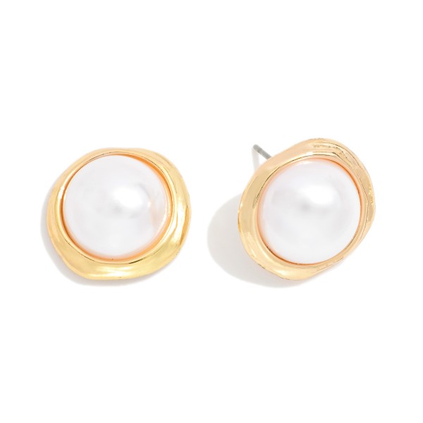 Metal Tone Post Stud Earrings Featuring Metallic Ball And Gold Tone Frame

- Approximately .75" D

