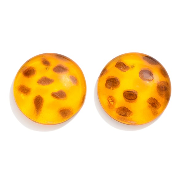 Resin Leopard Disc  Big Stud Earring 

- Approximately 1.5" D 