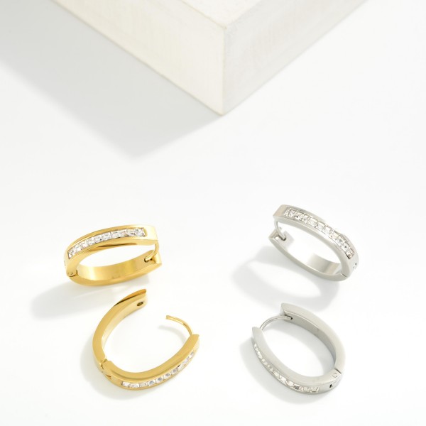 Rhinestone Studded Metal Oval Hoop Earrings 

- Stainless Steel
- Water Resistant
- Approximately 1" L