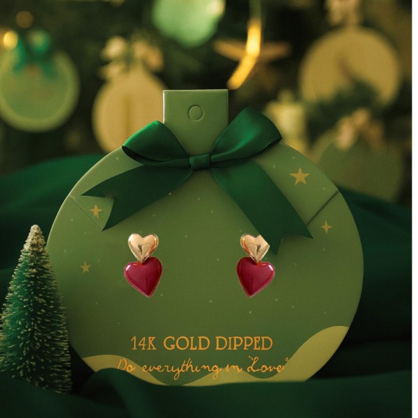 Do Everything In Love Linked Hearts Post Drop Earrings 

- Christmas Card Included 
- Gold Dipped 
- Approximately 1" L