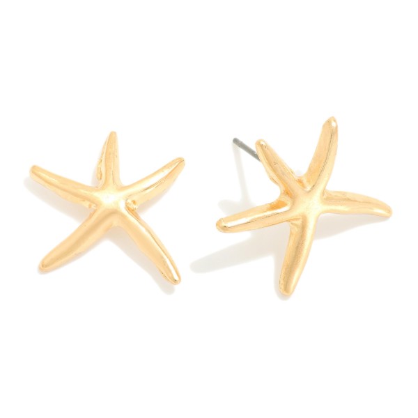 Metal Tone Starfish Stud Earrings 

- Approximately 1" L