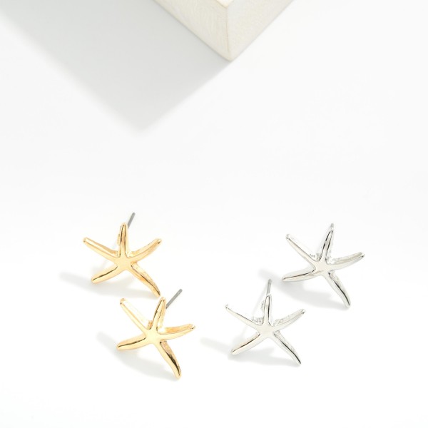 Metal Tone Starfish Stud Earrings 

- Approximately 1" L