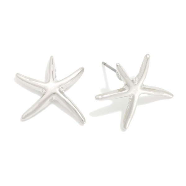 Metal Tone Starfish Stud Earrings 

- Approximately 1" L