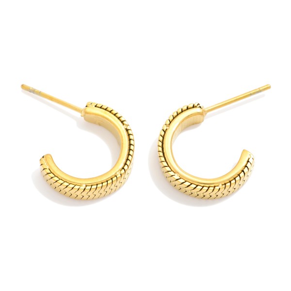 Herringbone Chain Link Hoop Earrings 

- Stainless Steel
- Approximately .5" D