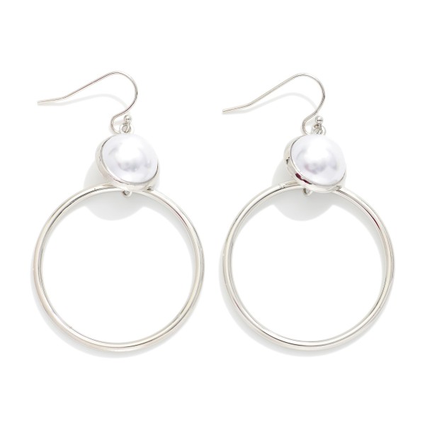 Linked Metal Tone Hoop & Pearl Drop Earrings 

- Approximately 2.25" L