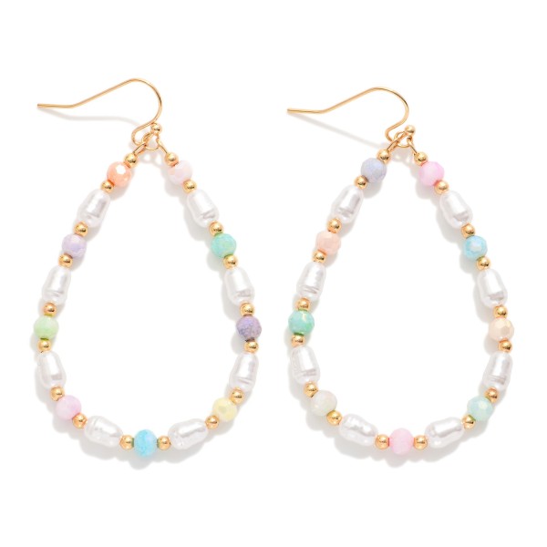 Faceted Beaded Teardrop Earrings Featuring Gold Tones & Pearls 

- Approximately 2.5" L 