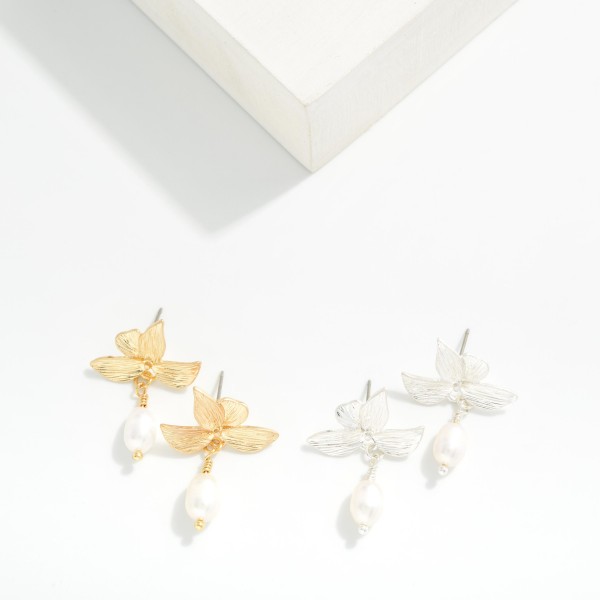 Metal Tone Leaves & Pearl Post Drop Earrings 

- Approximately 1.25" L