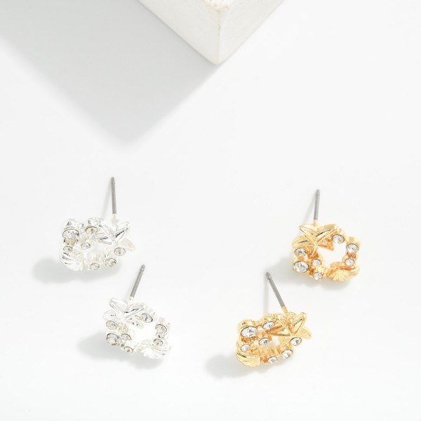 Circular Beach Stud Earring Featuring Rhinestones, Shells & Starfish 

- Approximately .5" D 