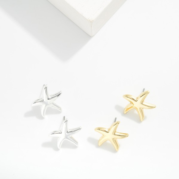 Metal Tone Starfish Stud Earring 

- Approximately .75" L 