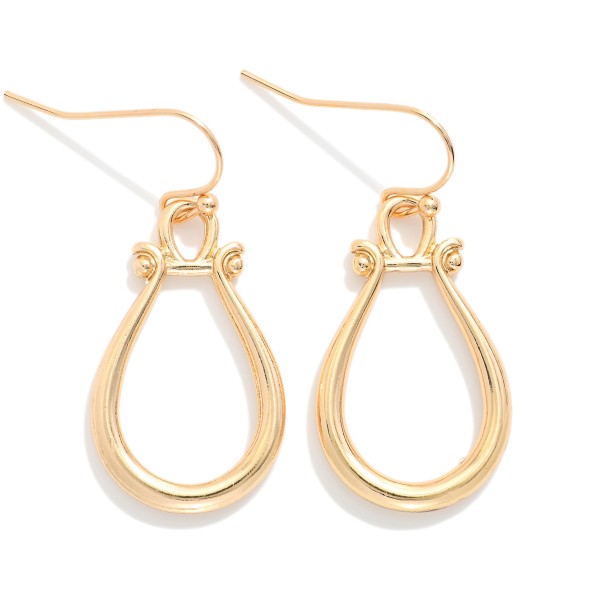 Metal Tone U Link Drop Earrings

- Approximately 1.5"L 