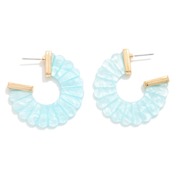 Scalloped Marble Acetate Hoop Drop Earring Featuring Gold Tones 

- Approximately 2" D 