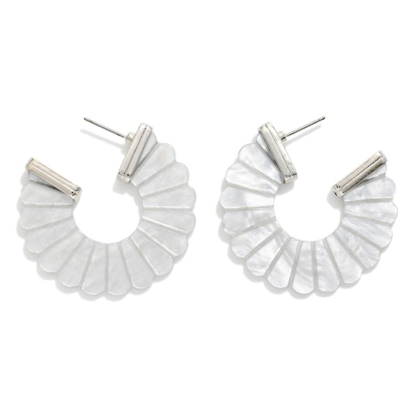 Scalloped Marble Acetate Hoop Drop Earring Featuring Silver Tones 

- Approximately 2" D 