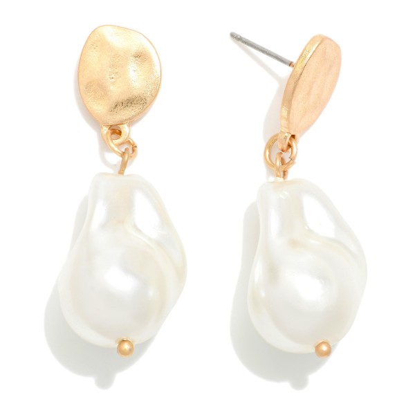 Linked Hammered Metal And Pearl Post Drop Earrings

- Approximately 1.5" L