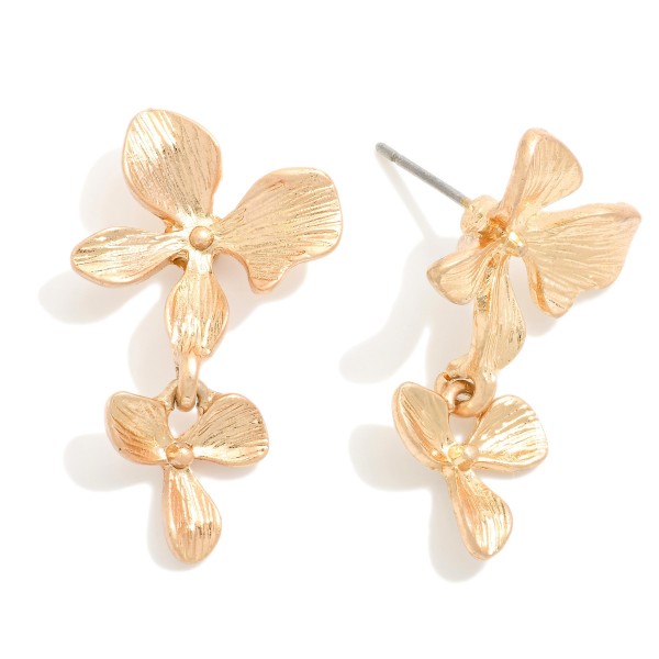 Linked Metal Tone Flowers Post Drop Earrings 

- Approximately 1" L